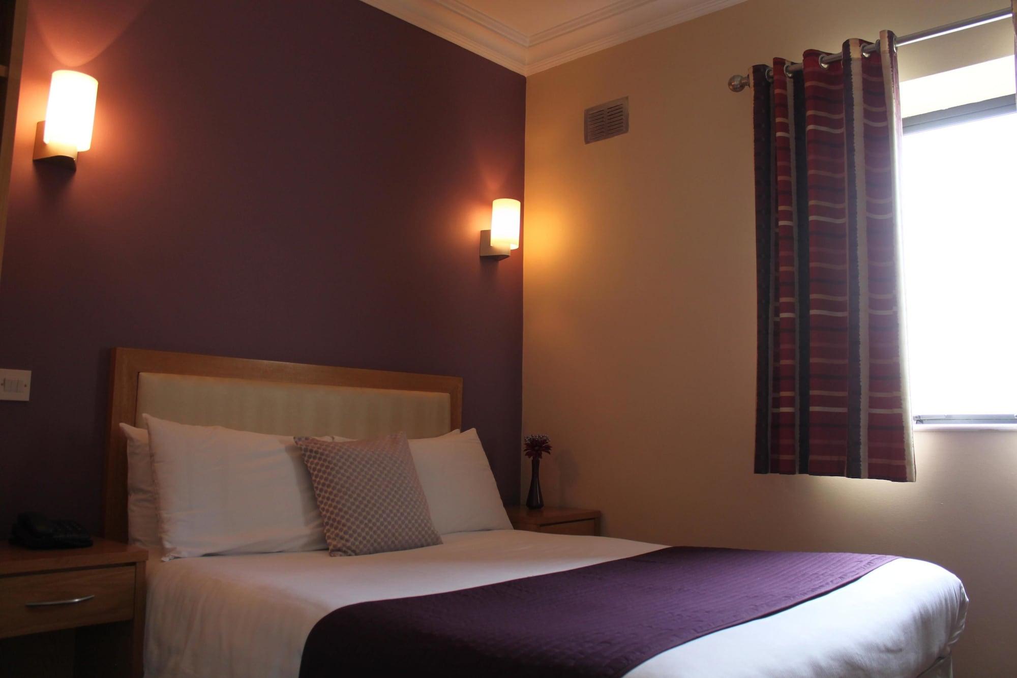 The Pier Hotel Limerick Junction Exterior foto